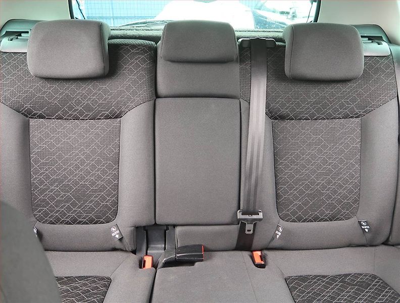 Peugeot 3008 (2015) Allure 1.6 VTi, Serv.kniha - fotka 10 z 19