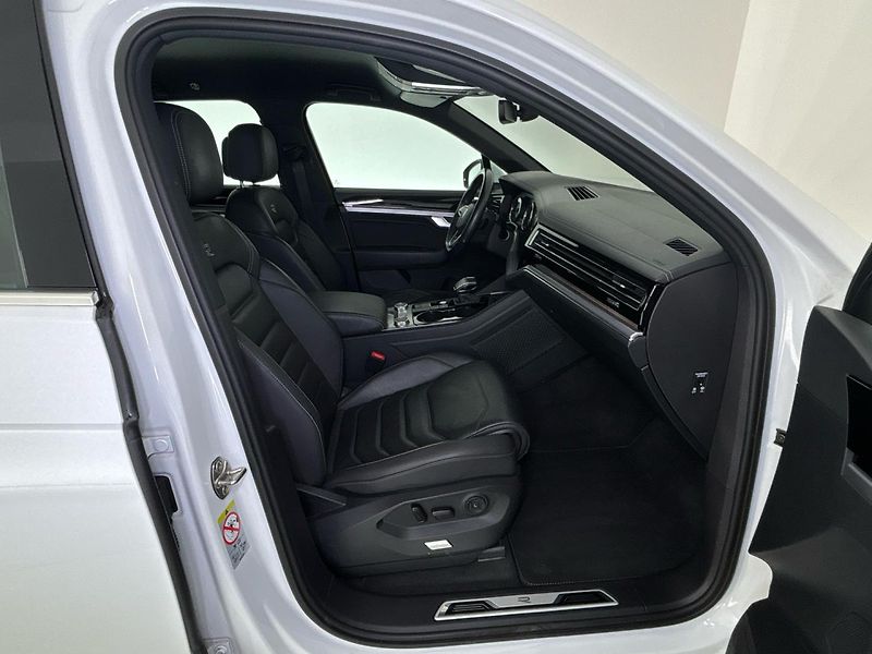 Volkswagen Touareg R-Line - fotka 9 z 30