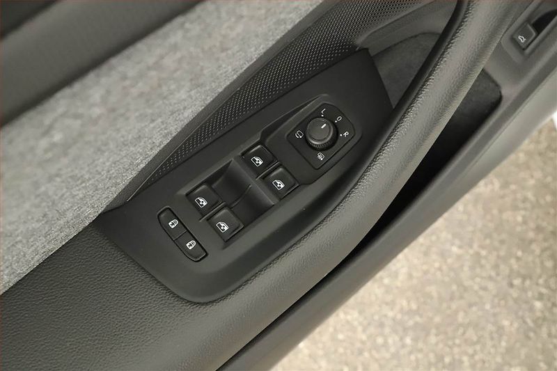Škoda Superb (2024) Ambition 2.0 TDI - fotka 24 z 27