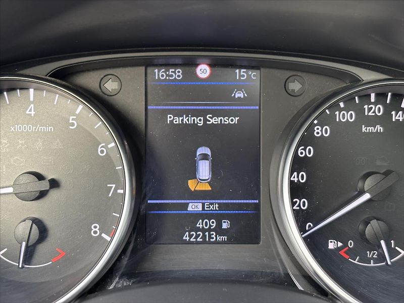 Nissan Qashqai 1,3 DIG-T Tekna PANORAMA TAŽNÉ - fotka 45 z 49