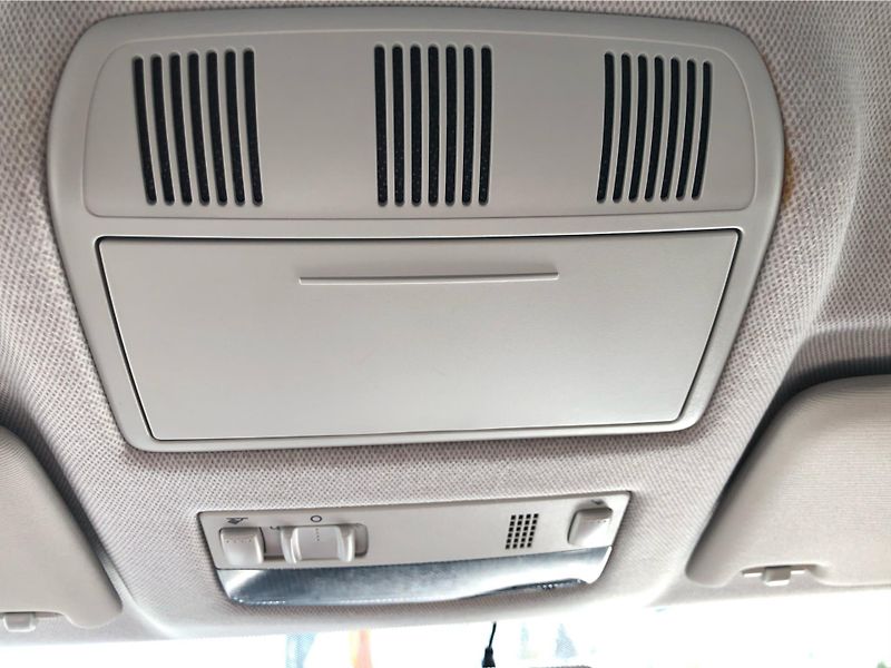 Škoda Rapid 1.2 TSi AMBITION - fotka 23 z 28