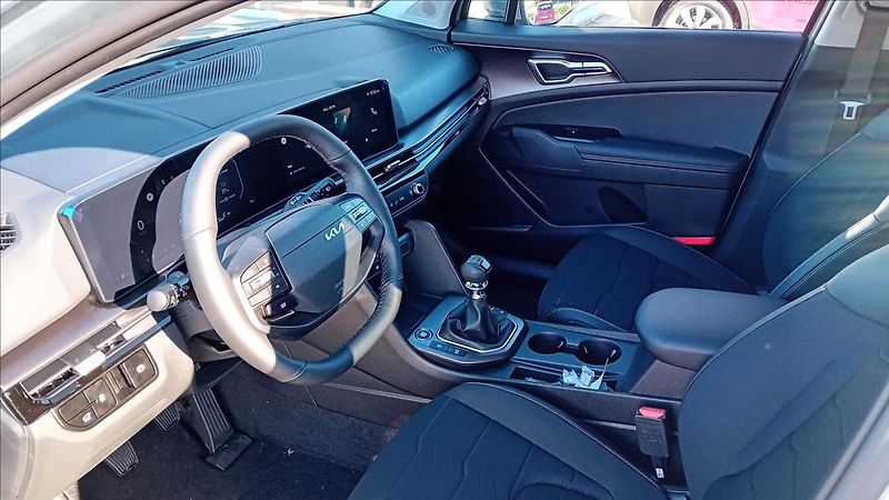 Kia Sportage 1,6 T-GDi 4x2 TOP - fotka 8 z 13