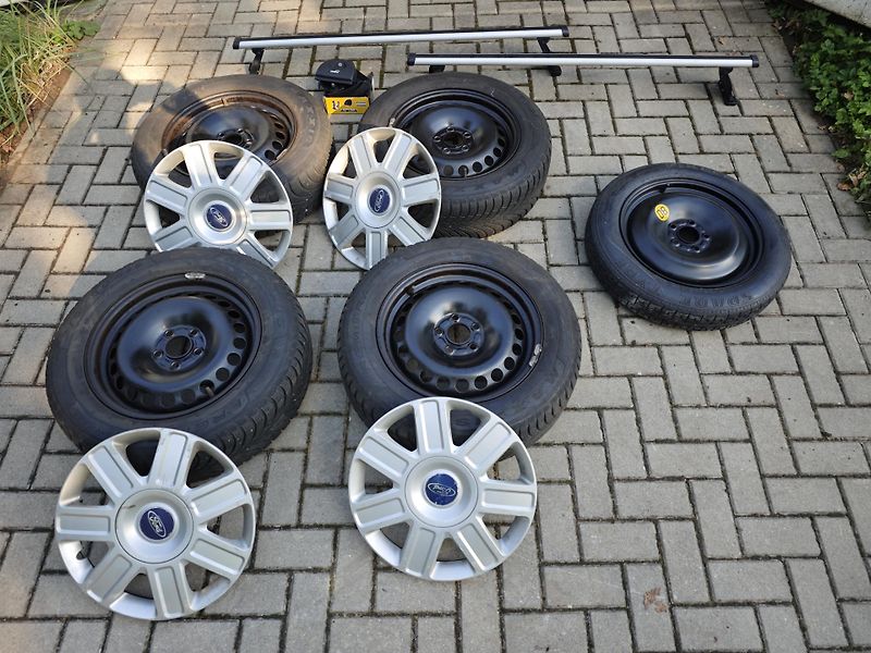 Ford S-MAX (2010) - fotka 18 z 18