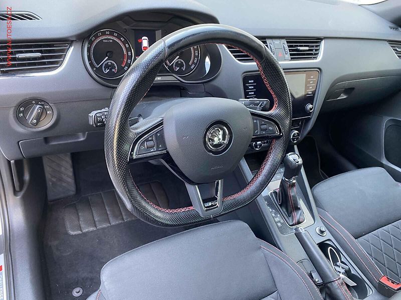 Škoda Octavia (2017) 2.0 TDi, RS, LED, navi, +kola - fotka 12 z 19