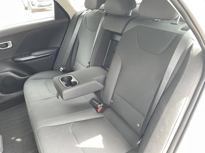 Kia K4 Sportswagon (2026) 1.6T-GDi 7DCT SPIN 110Kw - fotka 22 z 23