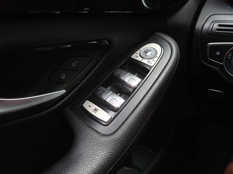 Mercedes-Benz Třídy C (2017) C 220 d 4MATIC , 4X4, Automat - fotka 16 z 16