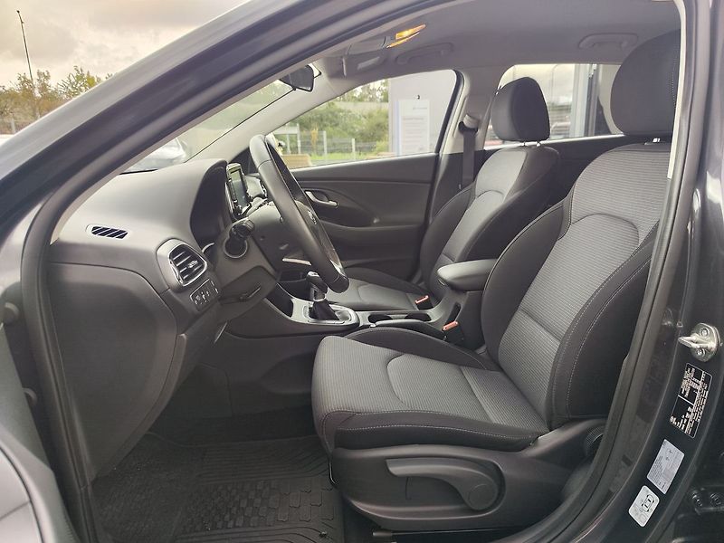 Hyundai i30 1.0 T-GDI/88kW Comfort - fotka 12 z 27