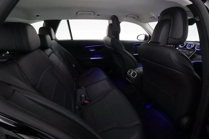 Mercedes-Benz Třídy C 300e Avantgarde Premium 360 - fotka 19 z 26