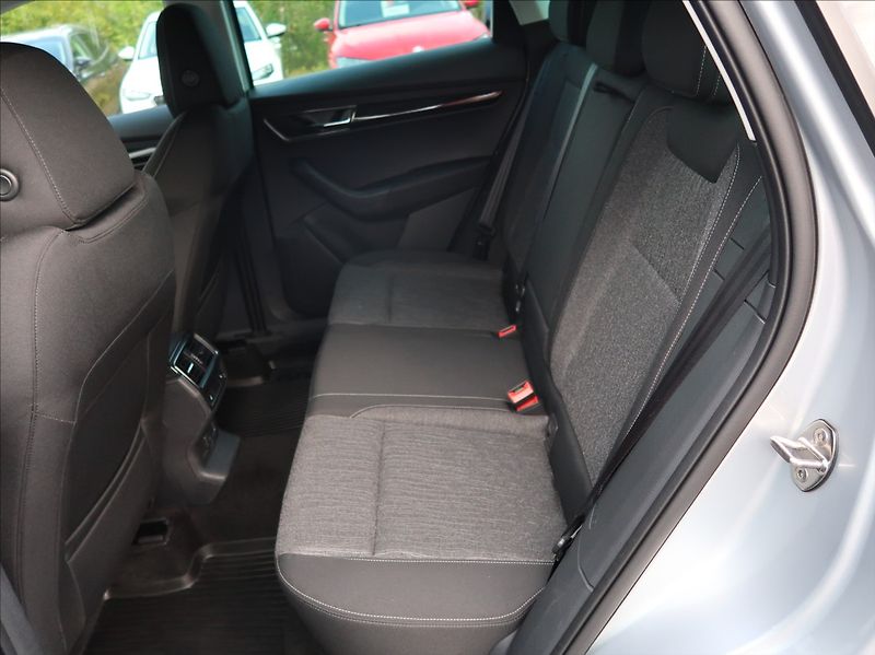 Škoda Karoq 2,0 TDi,110kW,Style,1majČR,4X4 - fotka 20 z 30