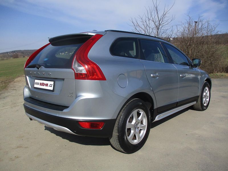 Volvo XC60 2.4 D5*136kW*AWD*197TKM*6MAN.P - fotka 6 z 48