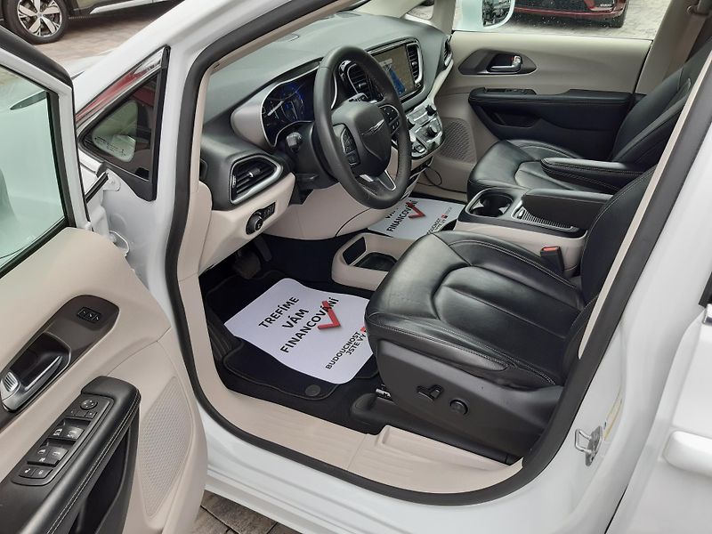 Chrysler Pacifica (2022) 3,6L V6,Top výbava, REZERVACE - fotka 9 z 50