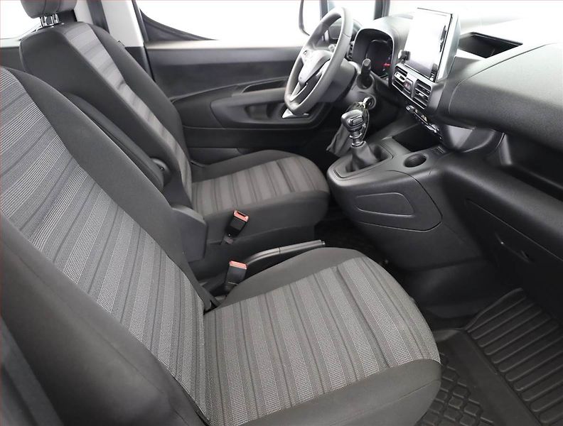 Opel Combo (2023) Edition 1.2 Turbo, 5Míst, ČR - fotka 7 z 18