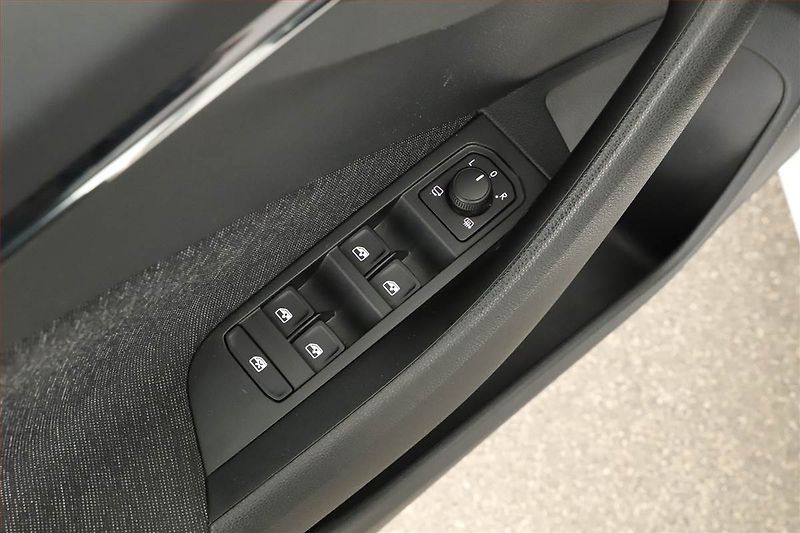 Škoda Scala (2023) Style 1.0 TSI, ČR,1.maj - fotka 16 z 16