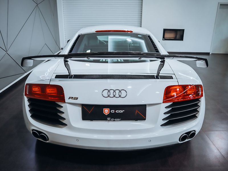 Audi R8 4.2 TFSI Quattro 6MAN - TOP!!! - fotka 5 z 33