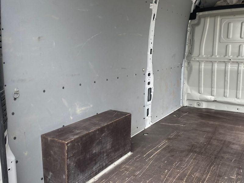 Opel Movano (2023) VAN L3H2 2.2D (103kW/140k) MT6 - fotka 10 z 25