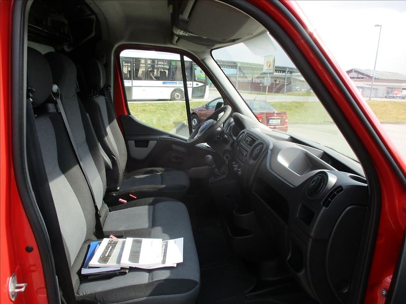 Renault Master 2,3 dCi 110k COOL DPH 12xCZaut - fotka 8 z 35