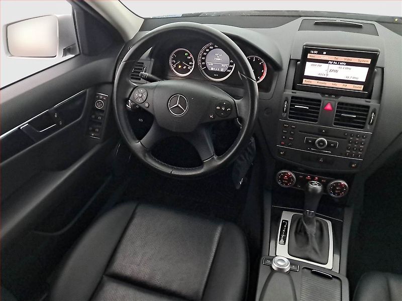 Mercedes-Benz Třídy C (2010) C 250 CDI, Automat, Navi - fotka 7 z 21