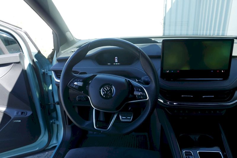 Škoda Enyaq (2024) 85x (82 kWh) 210 kW Sportline - fotka 17 z 33