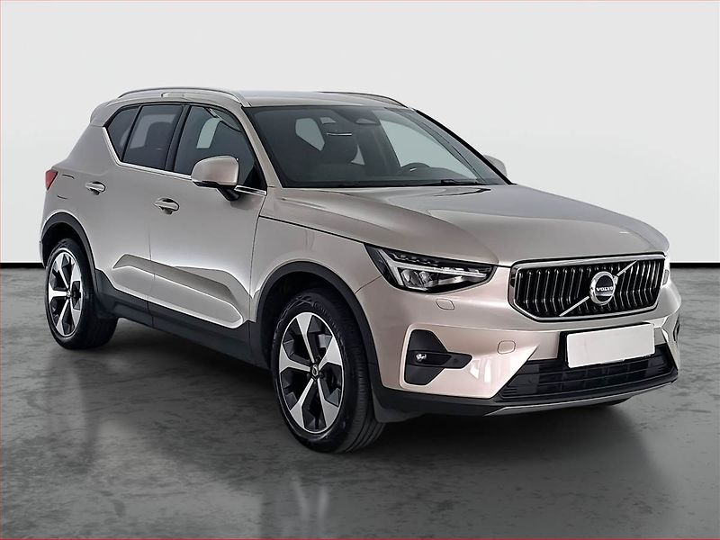 Volvo XC40 (2022) Plus B3 - fotografie inzerátu