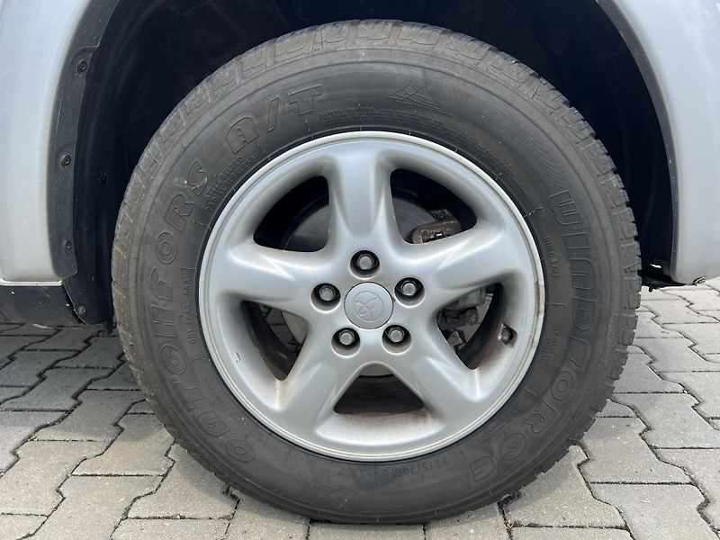 Toyota RAV4 (2001) - fotka 9 z 26