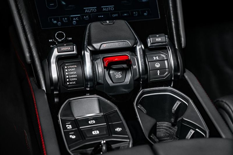 Lamborghini Urus B&O/23