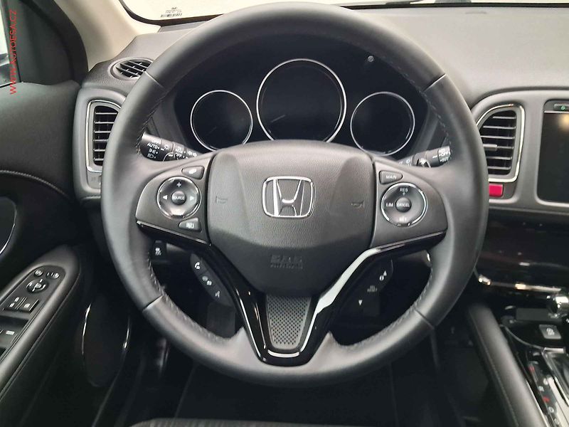 Honda HR-V (2016) 1.5 i- VTEC, Executive, AT - fotka 11 z 18