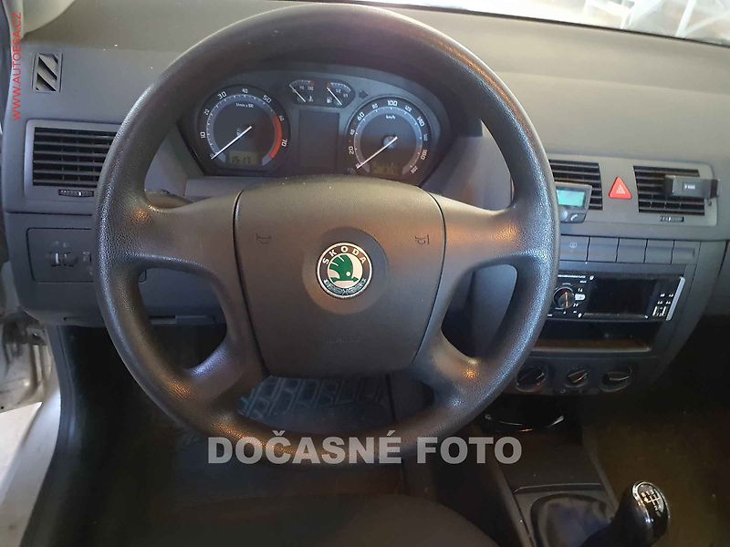 Škoda Fabia (2006) 1.4 MPI, ČR, AC, tažné - fotka 3 z 3