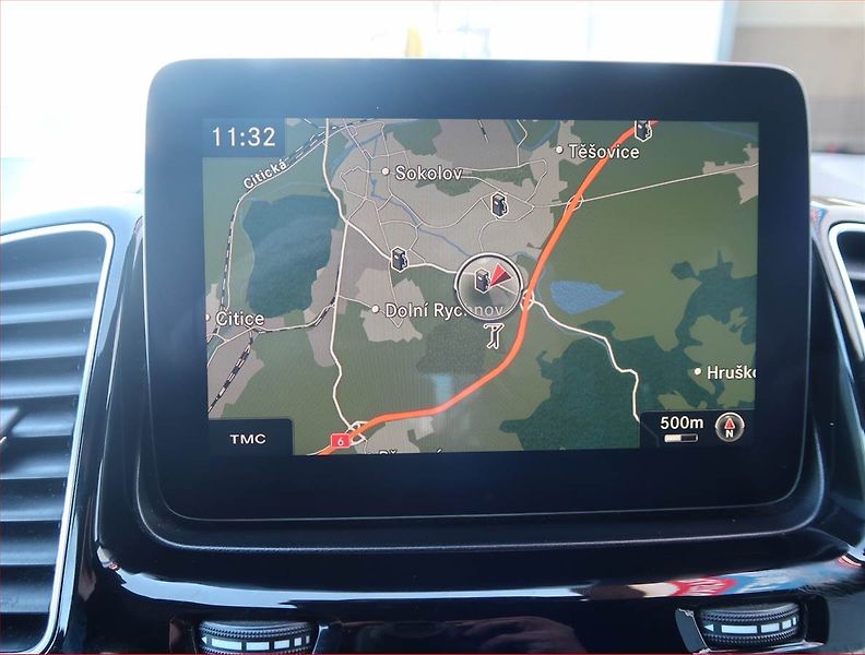 Mercedes-Benz GLE (2016) 500, 4X4, Automat, Kůže - fotka 16 z 16