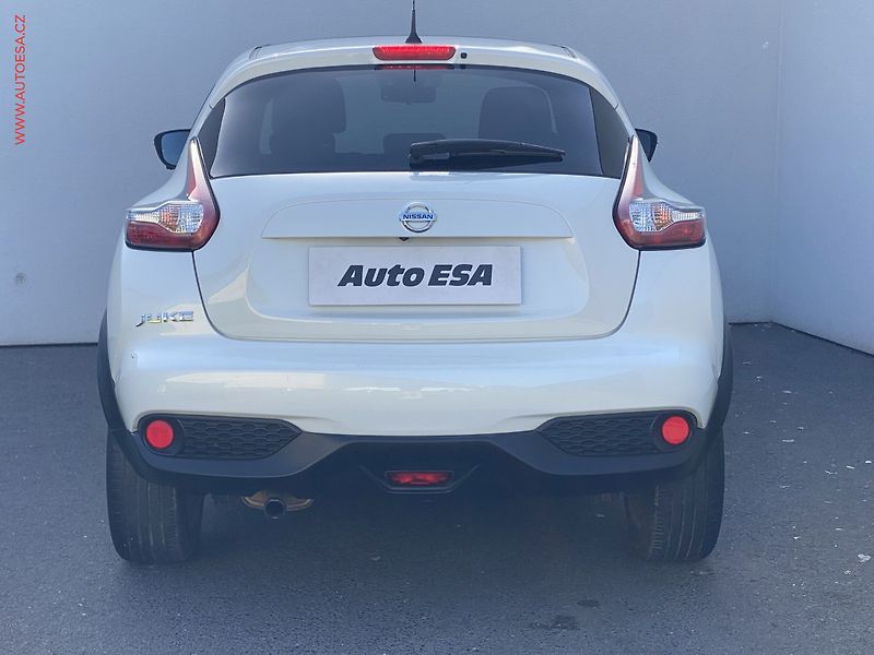 Nissan Juke (2017) 1.2 DIG-T, Tekna, panor - fotka 5 z 17