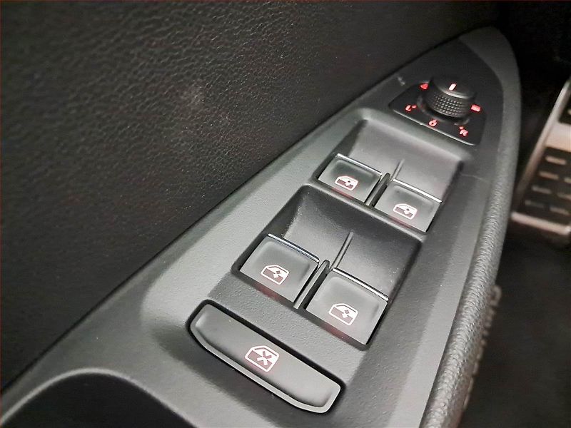 Seat Leon (2016) 1.8 TSI, Serv.kniha, Kůže - fotka 15 z 18