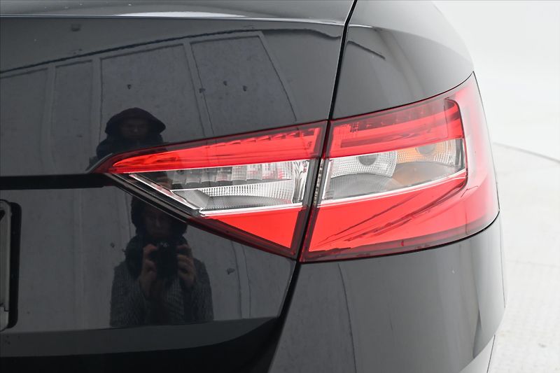 Škoda Superb 2,0 TDI 110kW Style Záruka až - fotka 31 z 32
