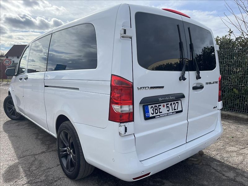 Mercedes-Benz Vito 2,1 119CDi 8.MÍST LONG 4x4 AUT - fotka 46 z 49