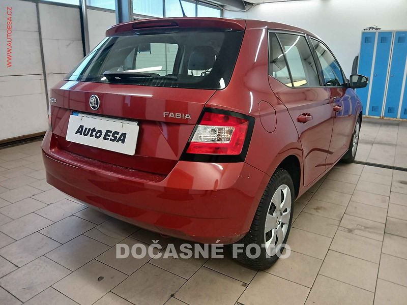 Škoda Fabia (2015) 1.2 TSi, ČR, AC - fotka 2 z 3