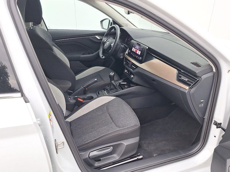 Škoda Kamiq (2022) 1.0 TSI / 81 kW / 6MP / Style - fotka 15 z 32