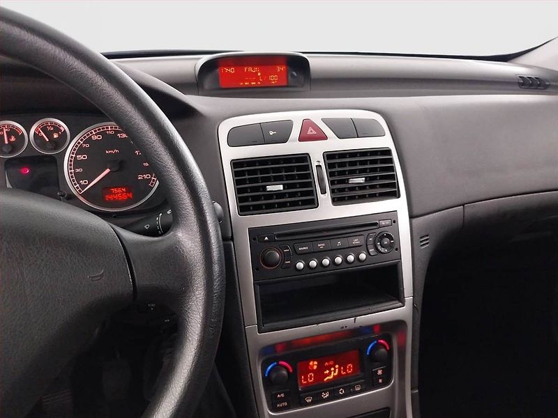 Peugeot 307 (2005) 1.4 16V, po STK, Tažné, Klima - fotka 12 z 17