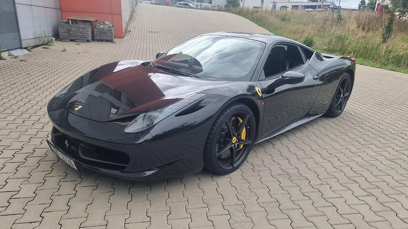 Ferrari 458 (2010) PLNÝ SERVIS LIFT KAMERA - fotka 8 z 16