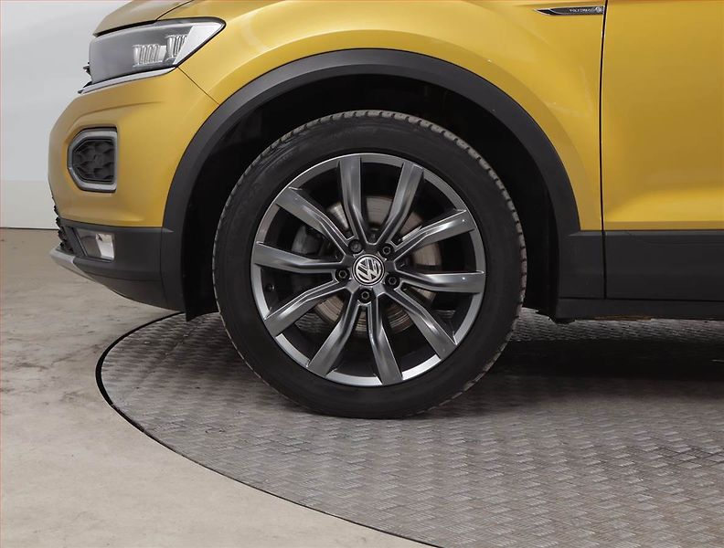 Volkswagen T-Roc (2019) Style 1.0 TSI, Navi, Tempomat - fotka 15 z 17