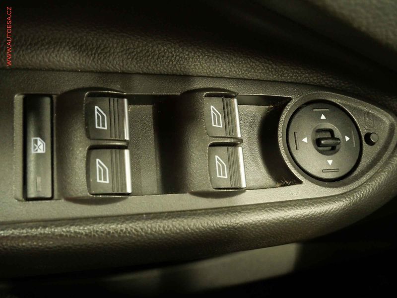 Ford Kuga (2015) 1.5EB, AC, temp - fotka 14 z 23