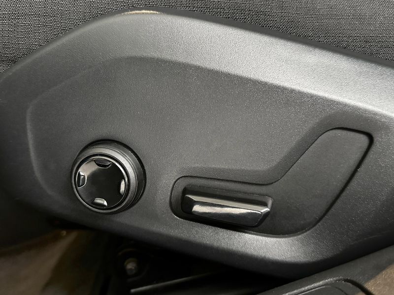 Volvo S90 D4 Aut*140kW*LED*Kamera*Tažné - fotka 31 z 33