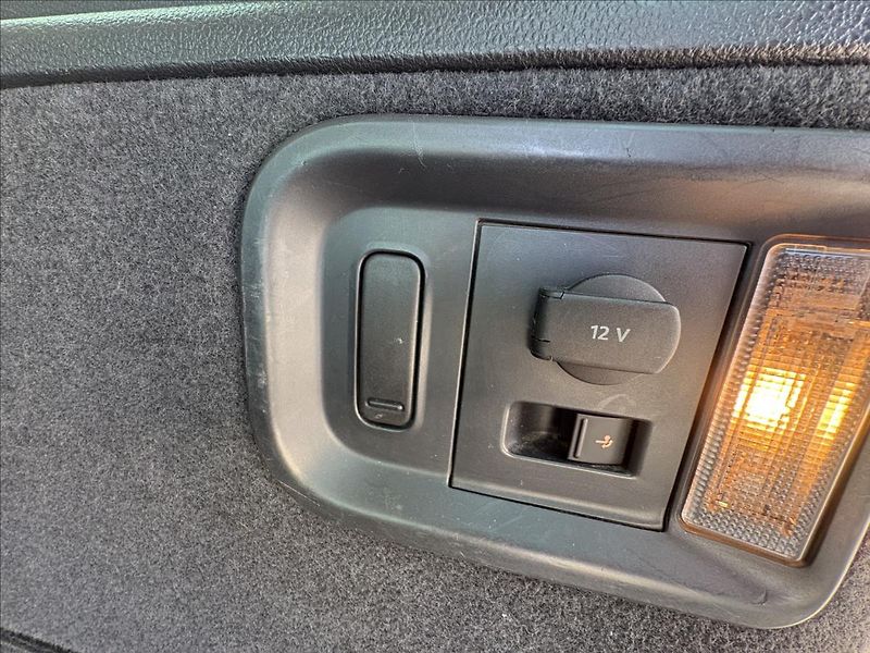 Volkswagen Sharan 2,0 TDi 103kW 7sed,Servis,2Maj - fotka 27 z 34