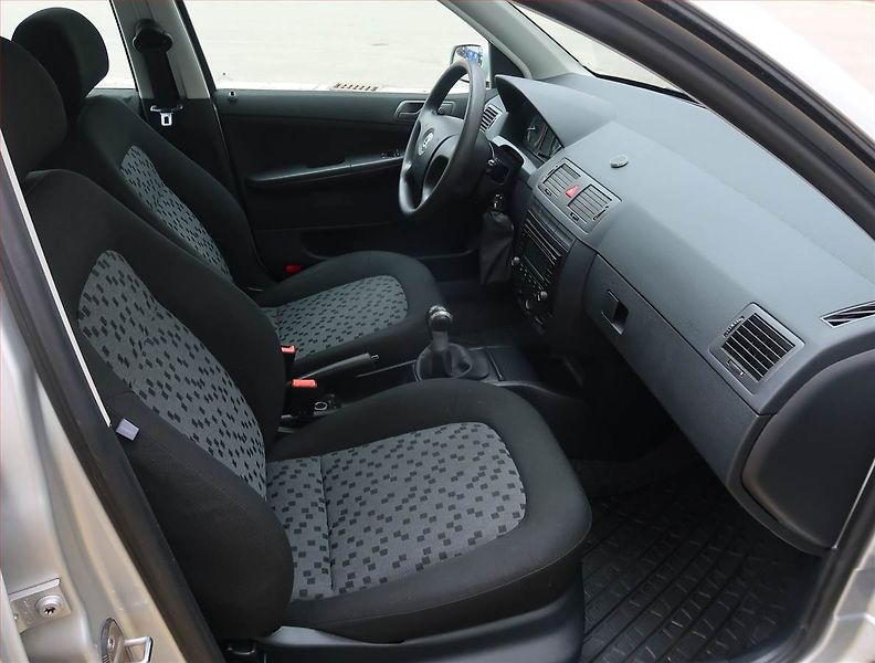 Škoda Fabia (2006) 1.2, jezdí dobře - fotka 9 z 15
