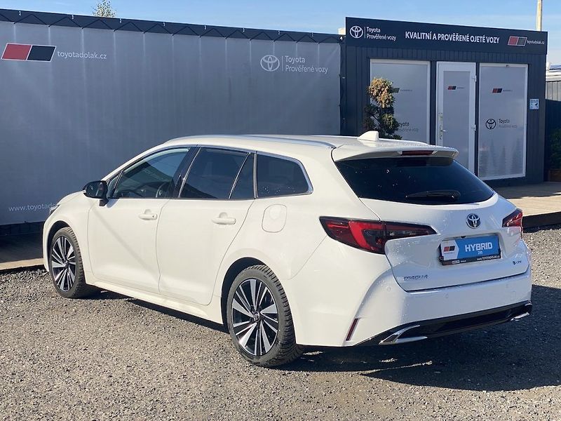 Toyota Corolla 1.8HEV, ČR, Style, DPH - fotka 5 z 16