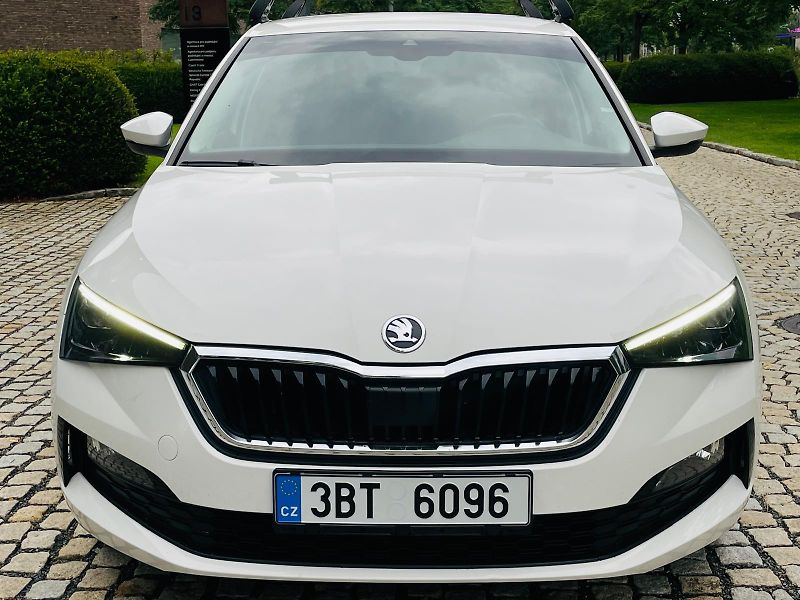 Škoda Scala 1.6TDI AUTOMAT SERVISKA TAŽNÉ - fotka 6 z 46