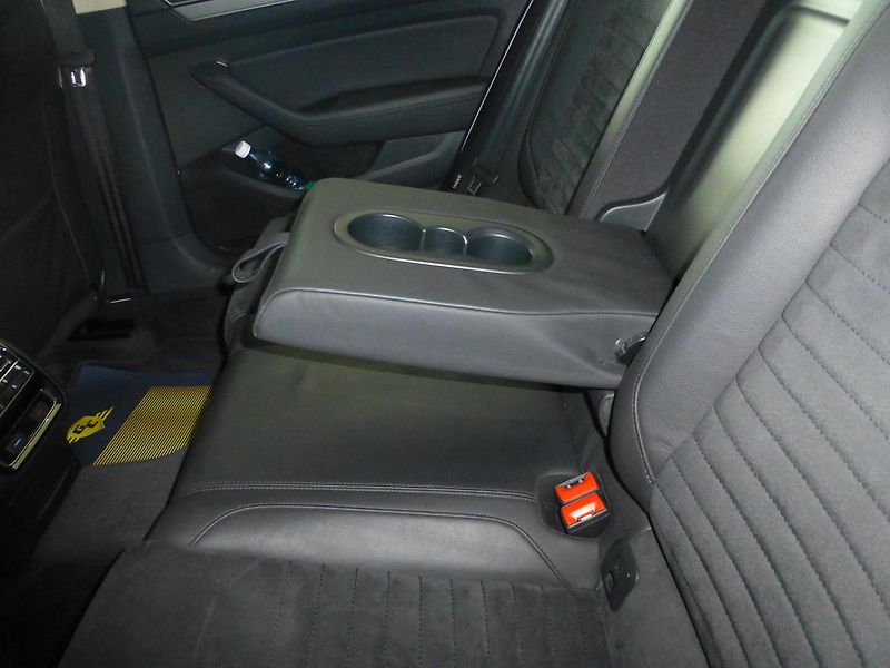 Volkswagen Passat (2017) 2,0TDI-140KW-KŮŽE*VYHŘ.SEDADLA - fotka 15 z 24
