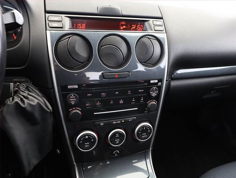 Mazda 6 (2007) 2.0, nová STK, Tažné - fotka 10 z 18