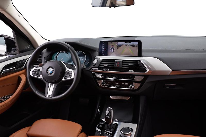 BMW X3 xDrive20d - fotka 12 z 17