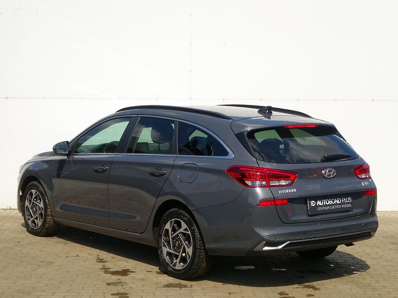 Hyundai i30 1.5 T-GDi 103kW DCT Style - fotka 7 z 20