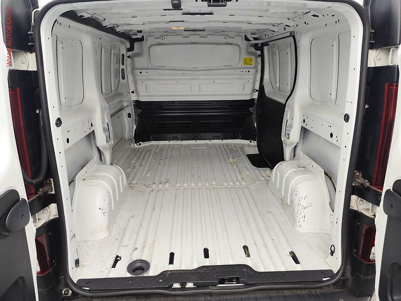 Renault Trafic (2020) 2.0dCi L1H1, TZ, +kola, klima - fotka 7 z 25