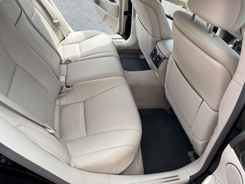 Lexus LS 600h 5.0 V8 Hybrid 1.Majitel ČR - fotka 15 z 38