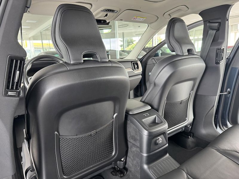Volvo XC60 T8 AWD*Recharge*REZERVACE! - fotka 15 z 36